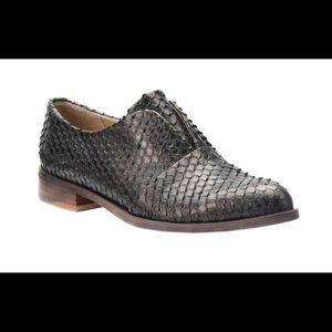 Isola Maria slip on Oxford. Dark Brown. 7.5